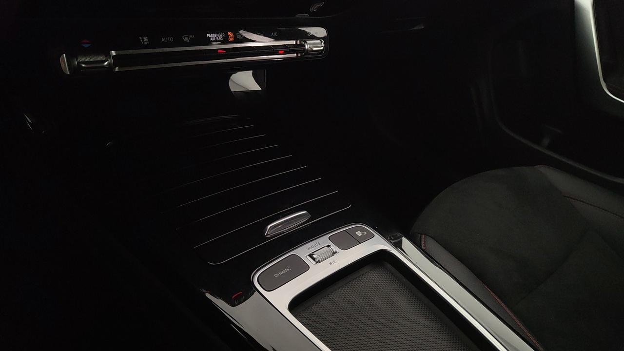 Mercedes-Benz CLA Shooting Brake 200 d AMG Line Advanced Plus auto