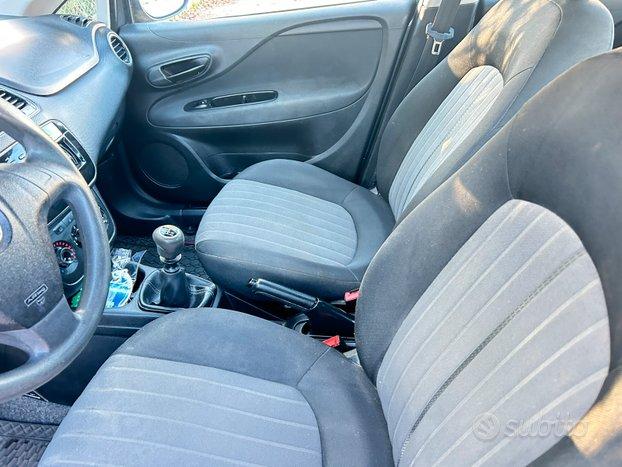 FIAT. PUNTO 1.4 N .POWER STREET 5 P METANO.