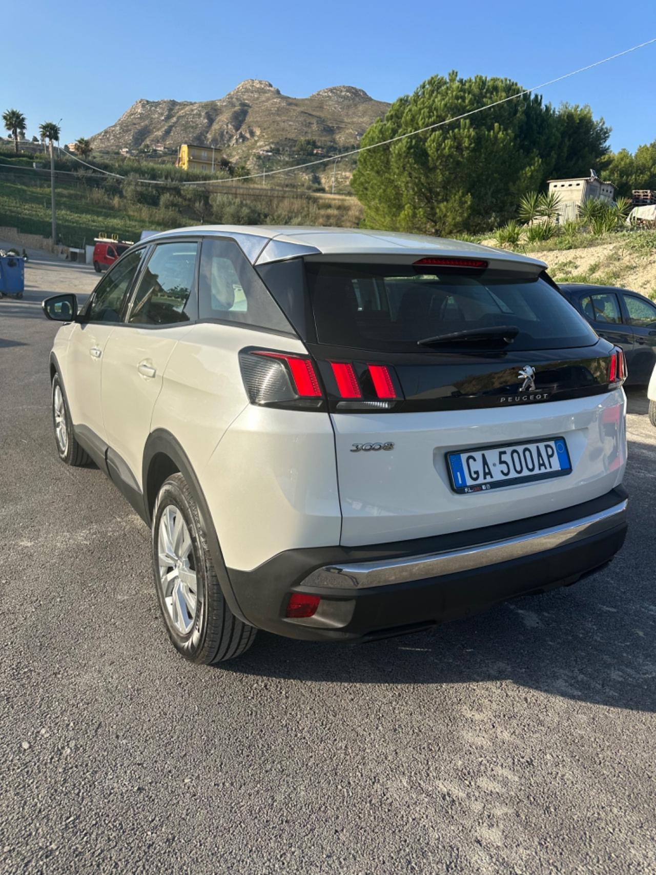 Peugeot 3008 BlueHDi 130 S&S Business