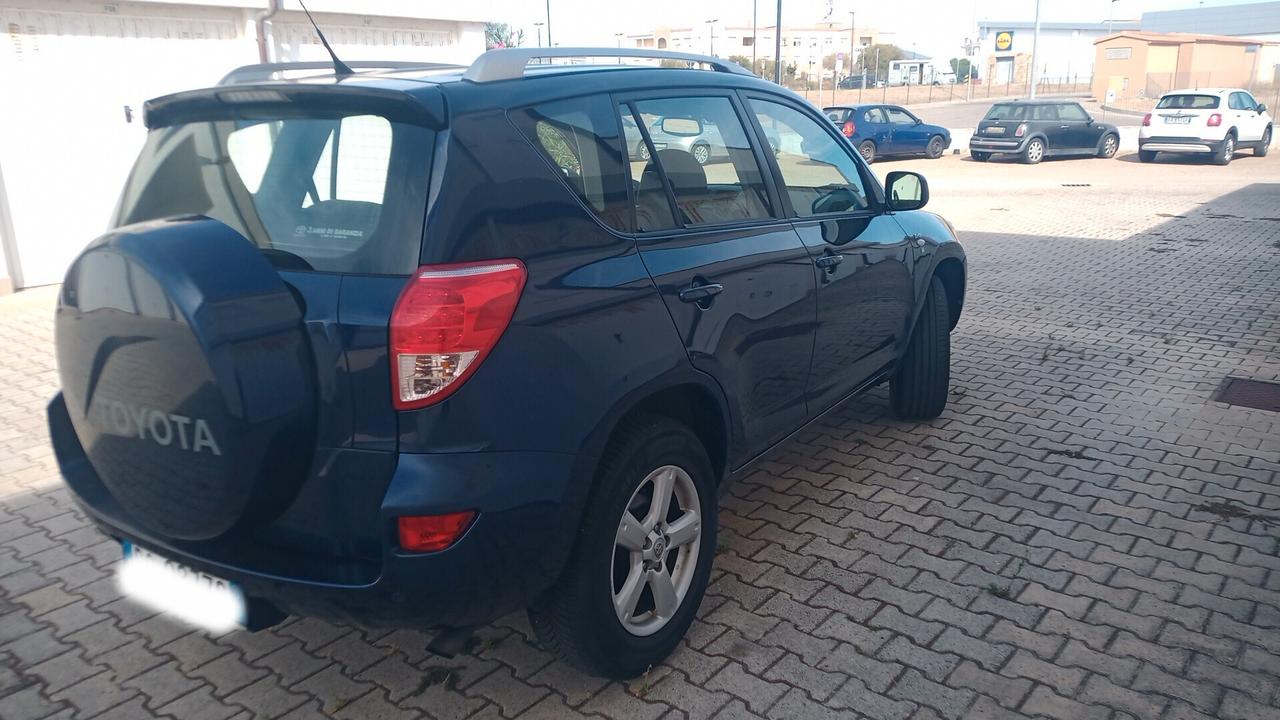 Toyota RAV 4 RAV4 2.2 D-4D 136 CV Luxury