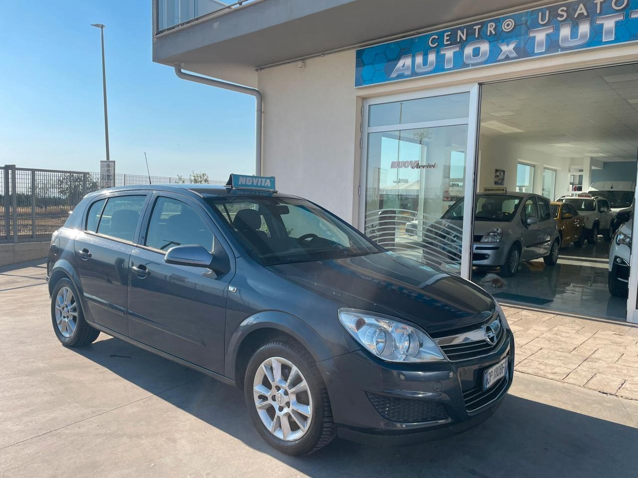 Opel Astra 1.4 16V Twinport 5 porte Enjoy