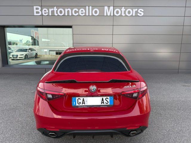 ALFA ROMEO Giulia 2.2 Turbodiesel 160cv AT8 Sprint BLACK PACK-18"