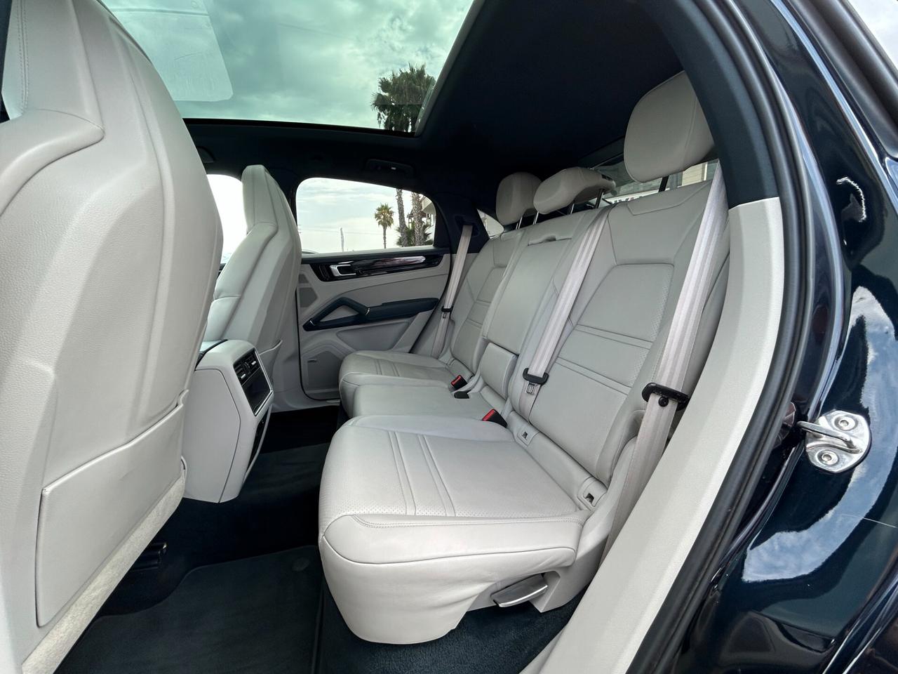 Porsche Cayenne Coupe 3.0 V6 tiptronic