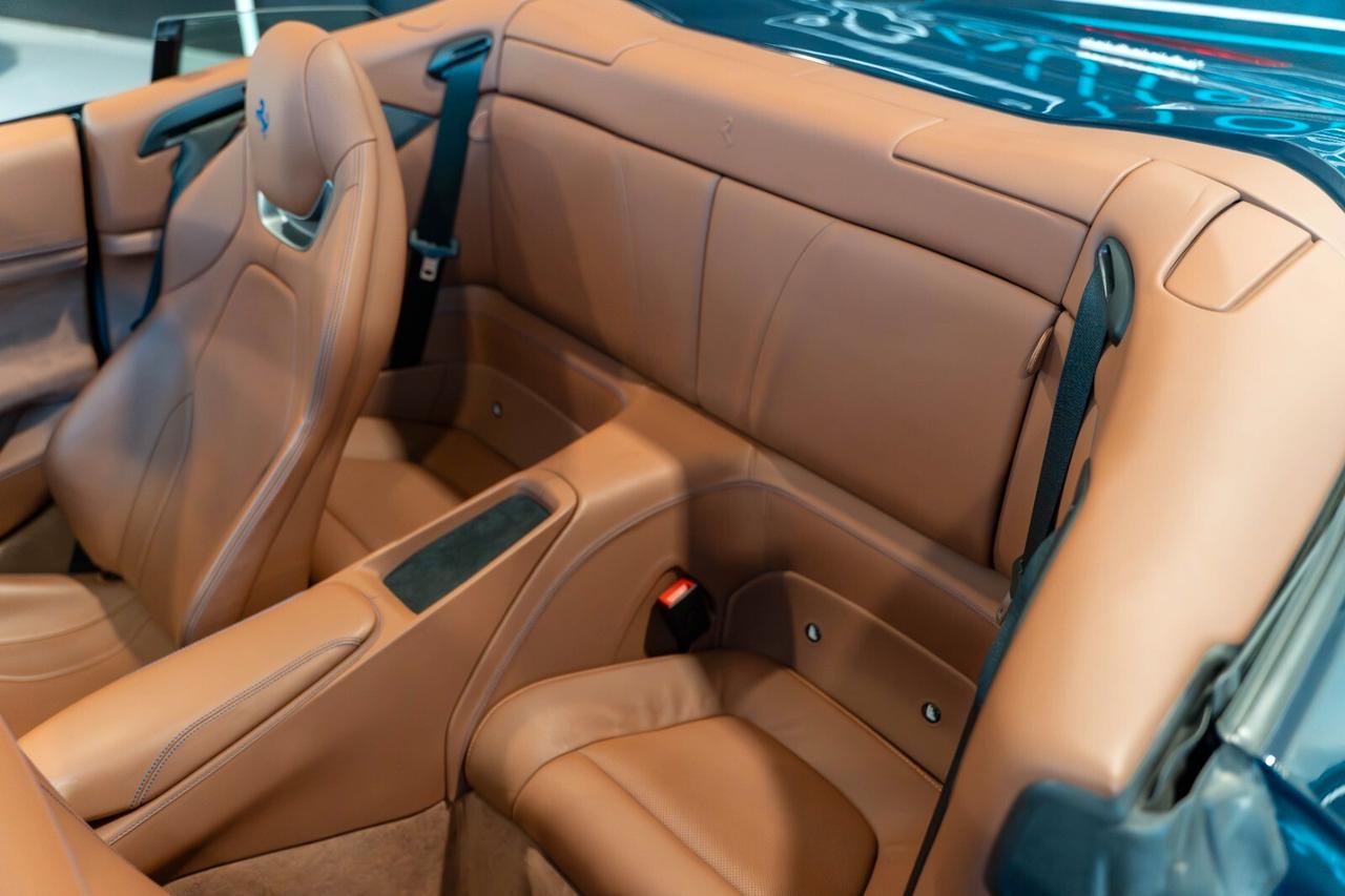 Ferrari Portofino BLU POZZI/TERRA BRUCIATA/CARBONIO