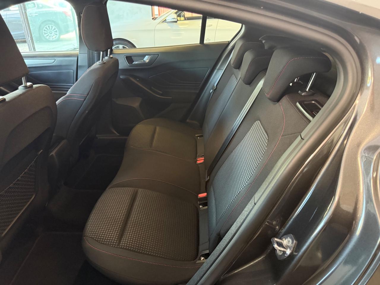 Ford Focus 1.0 EcoBoost Hybrid 125 CV 5p. ST-Line