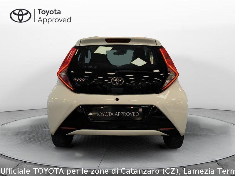 Toyota Aygo Aygo Connect 1.0 VVT-i 72 CV 5 porte x-play MMT
