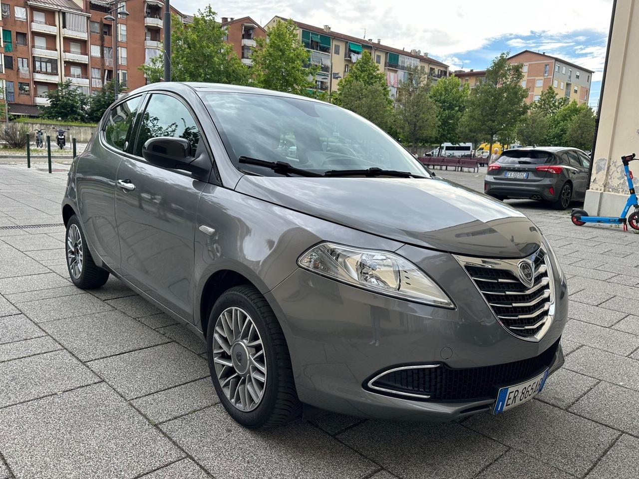 Lancia Ypsilon 1.2 69 CV 5 porte GPL Ecochic Platinum