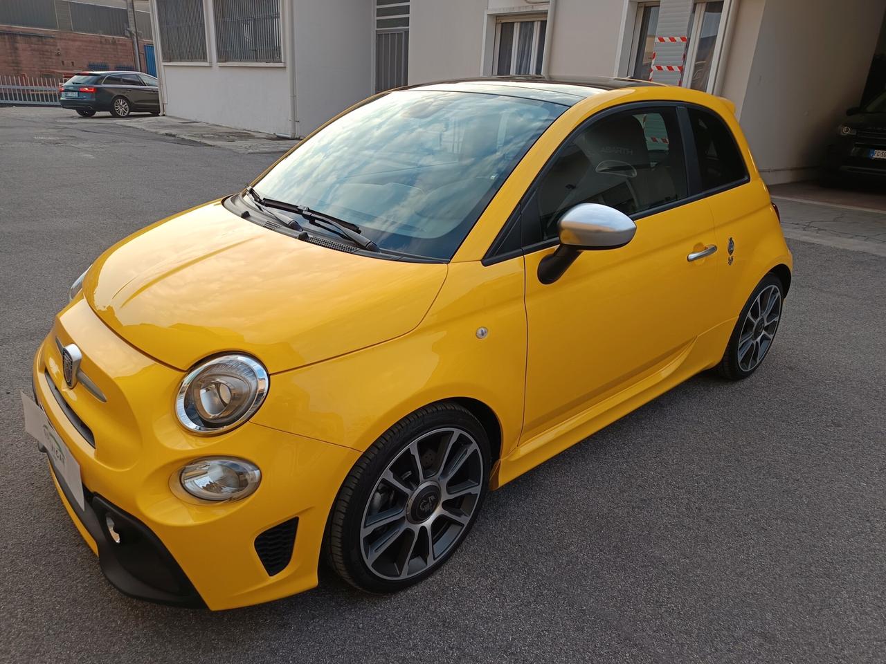 Abarth 595 1.4 Turbo T-Jet 165 CV Turismo GIALLO MODENA
