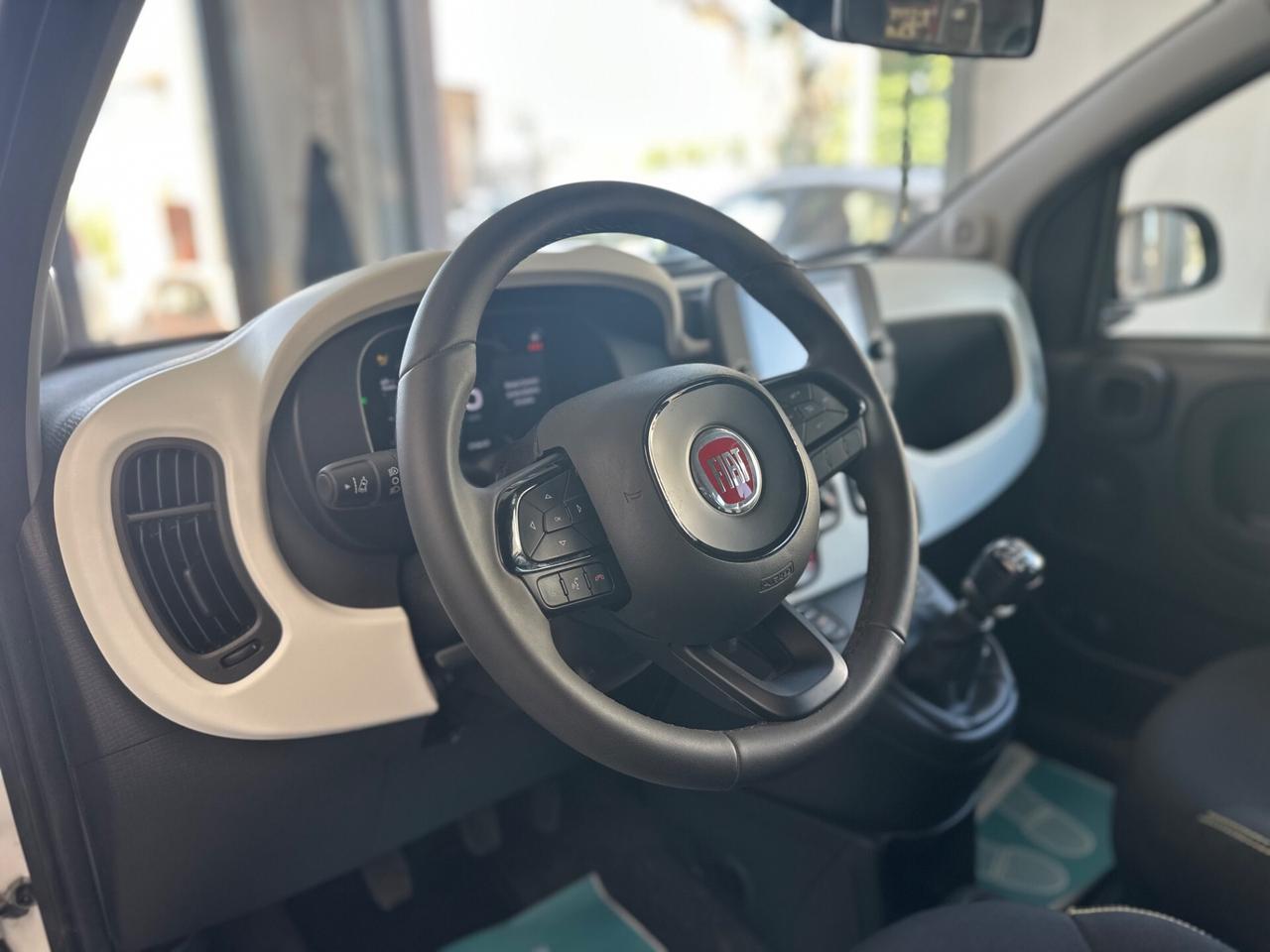 Fiat Panda Pandina Cross 1.0 Hybrid 11/2024 3.000 Km