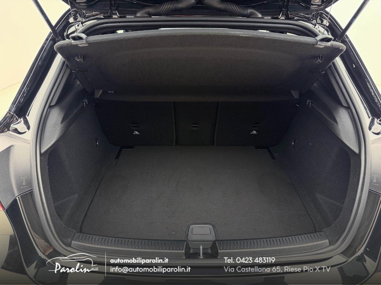 Mercedes A 200 Sport 7G-DCT Park-Display10.25''-Sedili riscaldabili