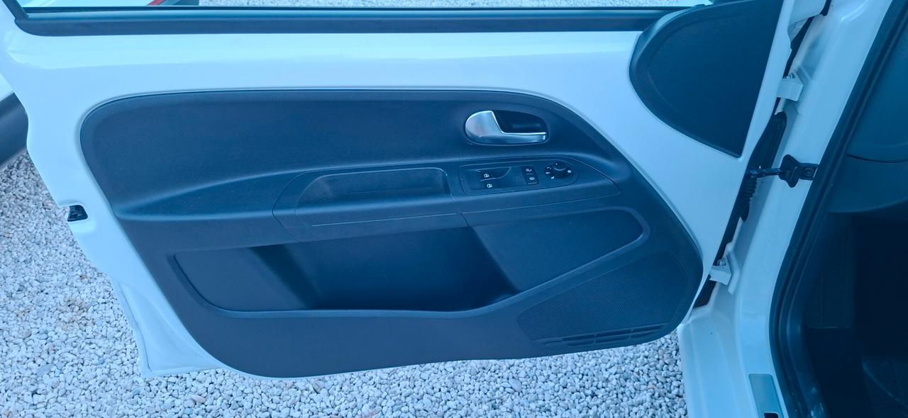 Volkswagen up! 1.0 5p. move GARANZ 12 MESI NO OBBLIGO FINANZIAMENTO PREZZO REALE