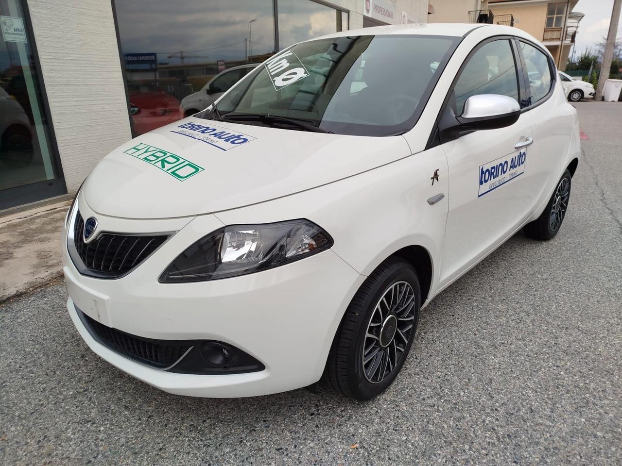 Lancia Ypsilon 1.0 FireFly 5 porte S&S Hybrid Alberta Ferretti