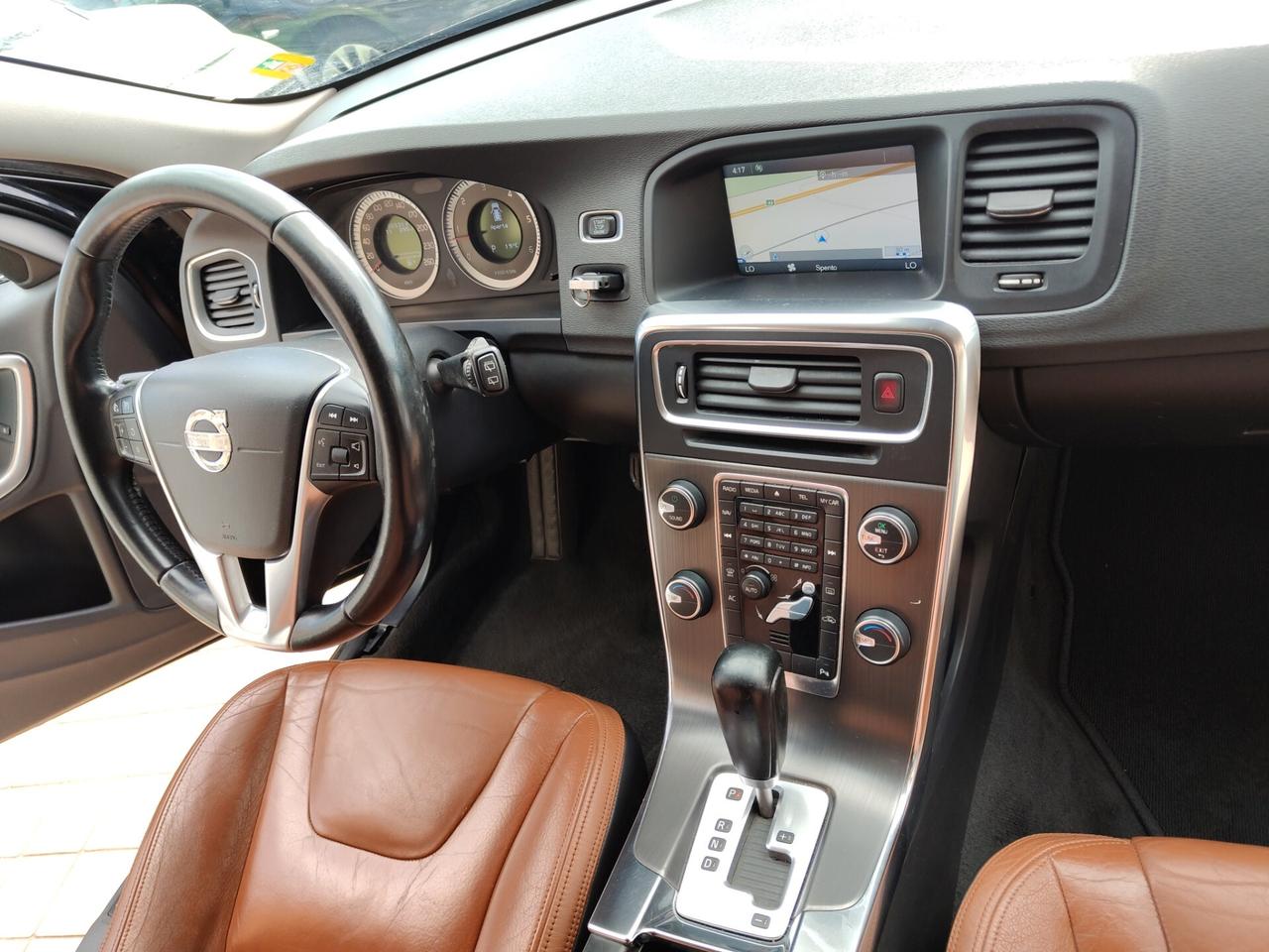Volvo V60 D5 Geartronic Summum