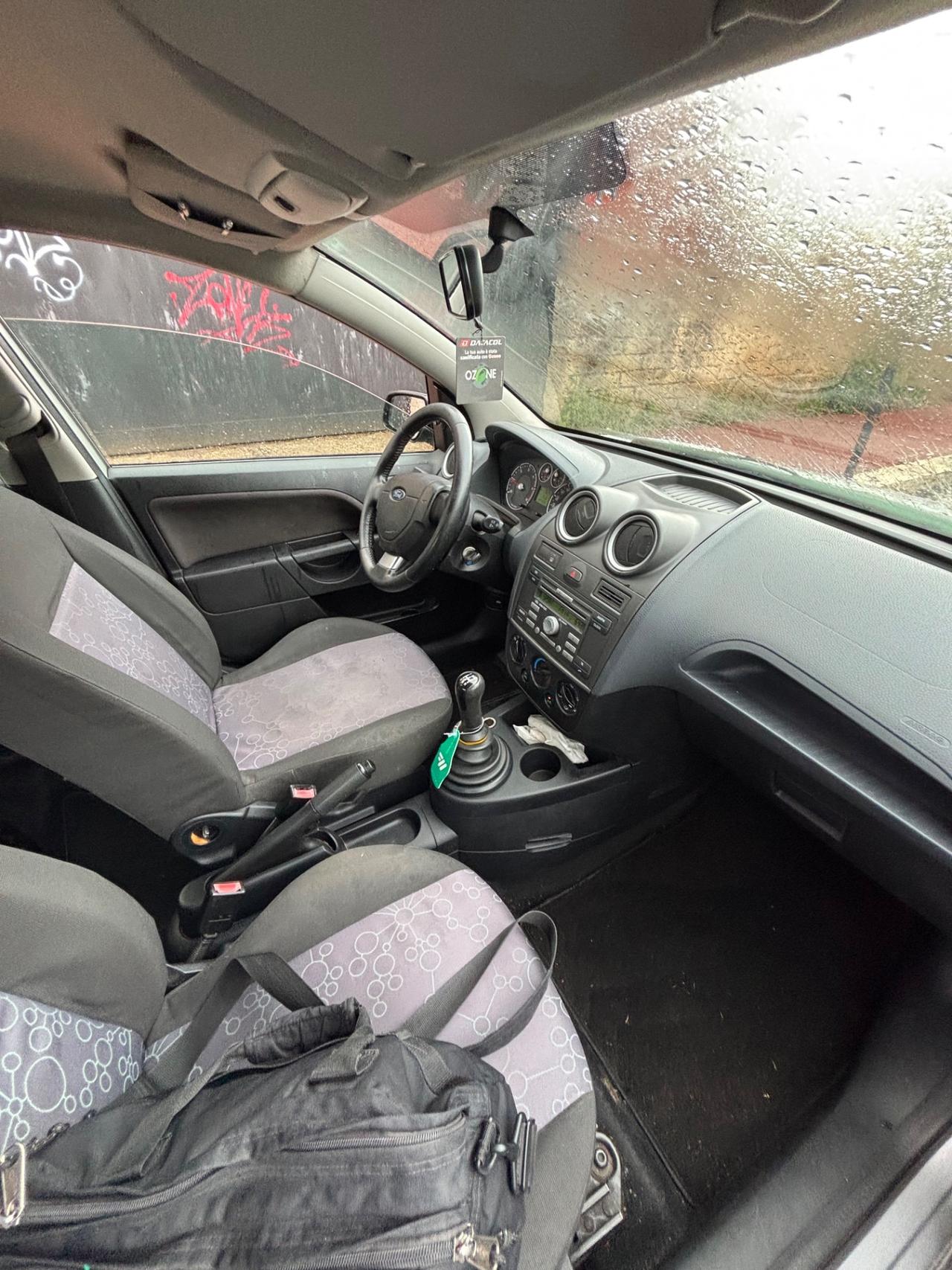 Ford Fiesta 1.6 TDCi 5p. Ghia