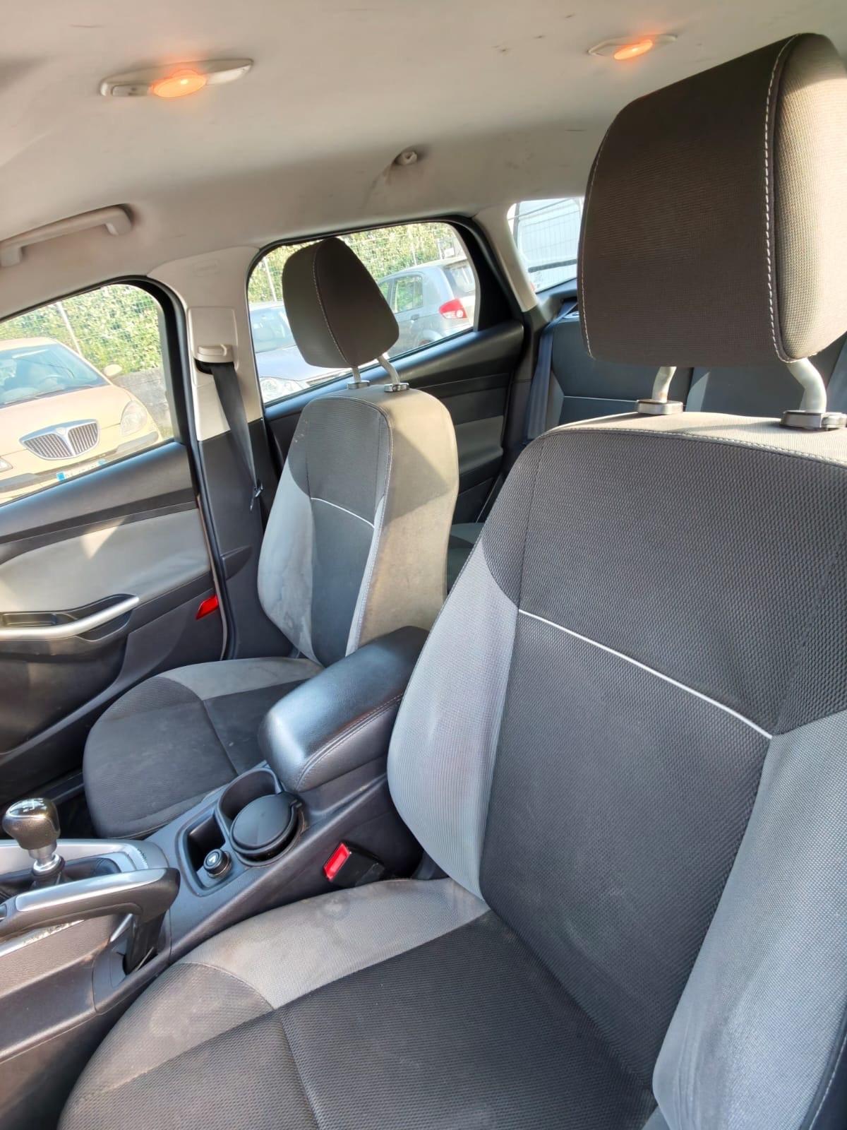 Ford Focus 1.6 TDCi 95 CV SW motore revisionato un anno fa