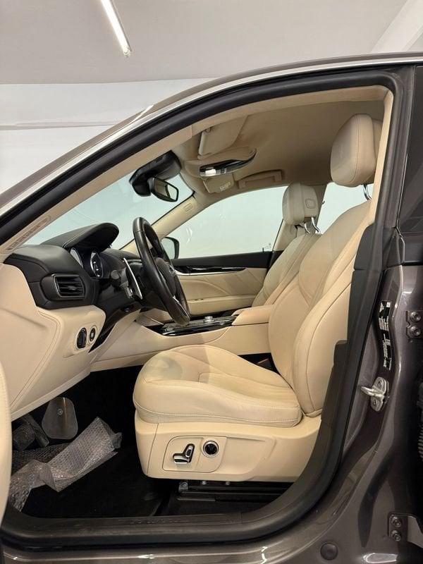 Maserati Levante 330 CV MHEV GT INTERNI BIANCHI