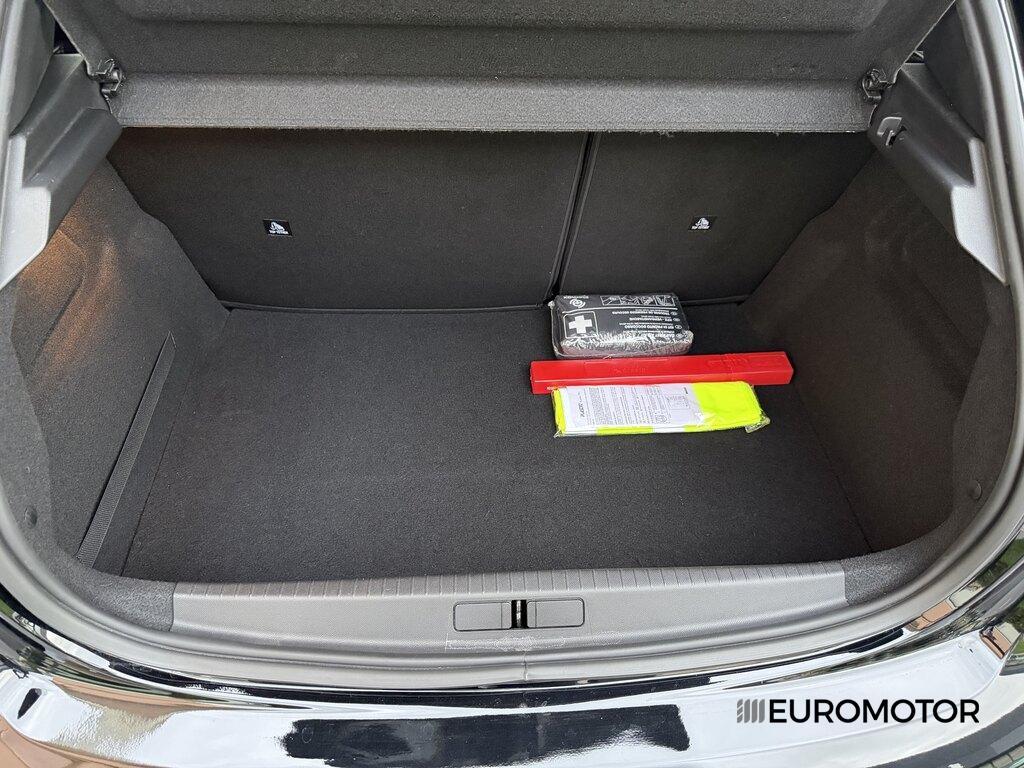 Peugeot 208 5 Porte 1.2 PureTech Allure Navi Pack