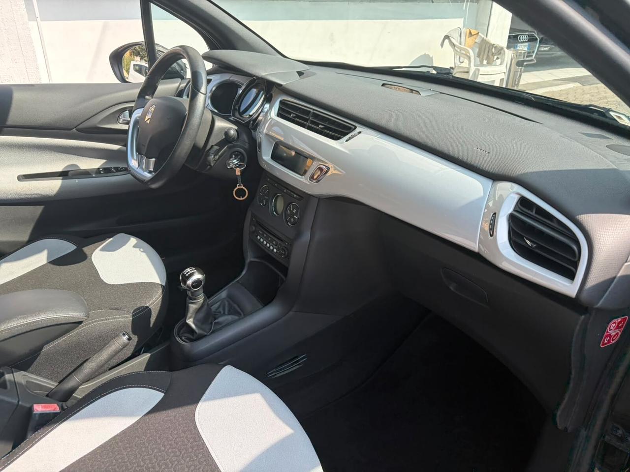 Ds DS3 3 1.2 VTi 82 Just Black*EURO5*NEOPATENTATI