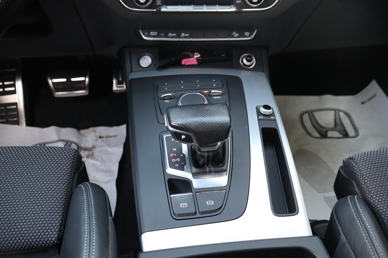 Audi Q5 2.0 TFSI quattro S tronic Business Sport