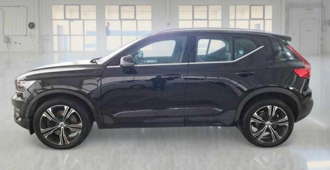 Volvo XC40 B4 AWD Geartronic Momentum