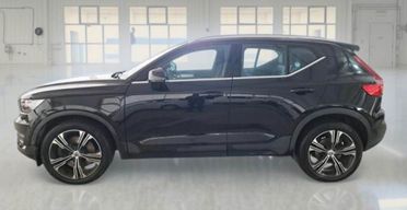 Volvo XC40 B4 AWD Geartronic Momentum