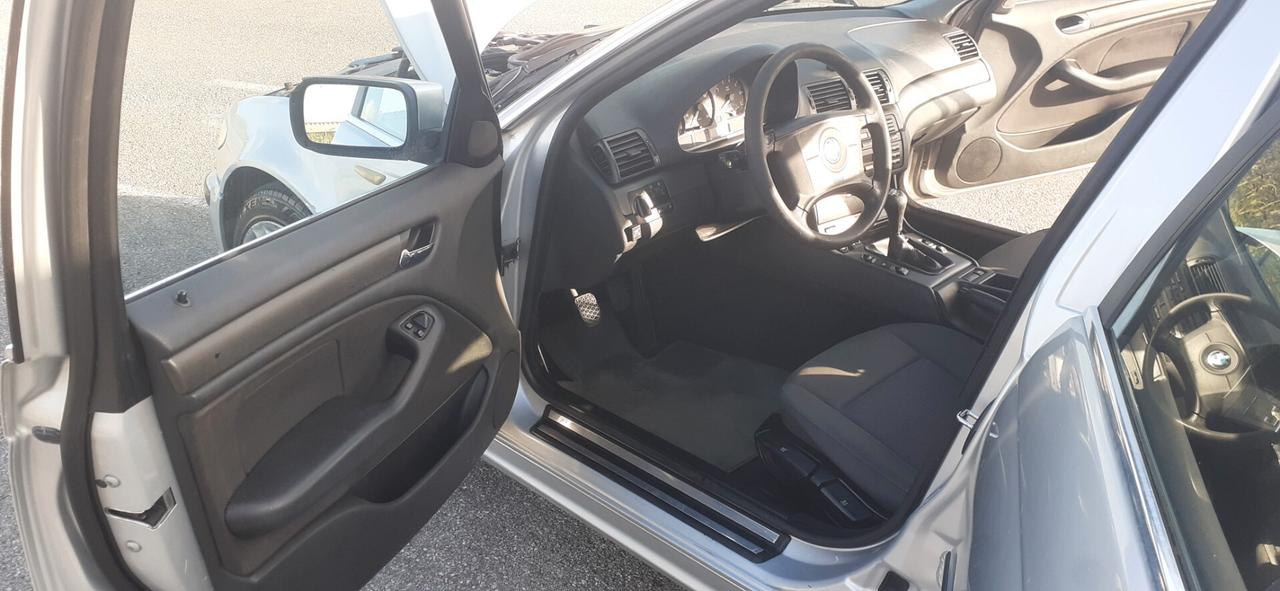 Bmw 320 320i (2.2) cat Touring Eletta
