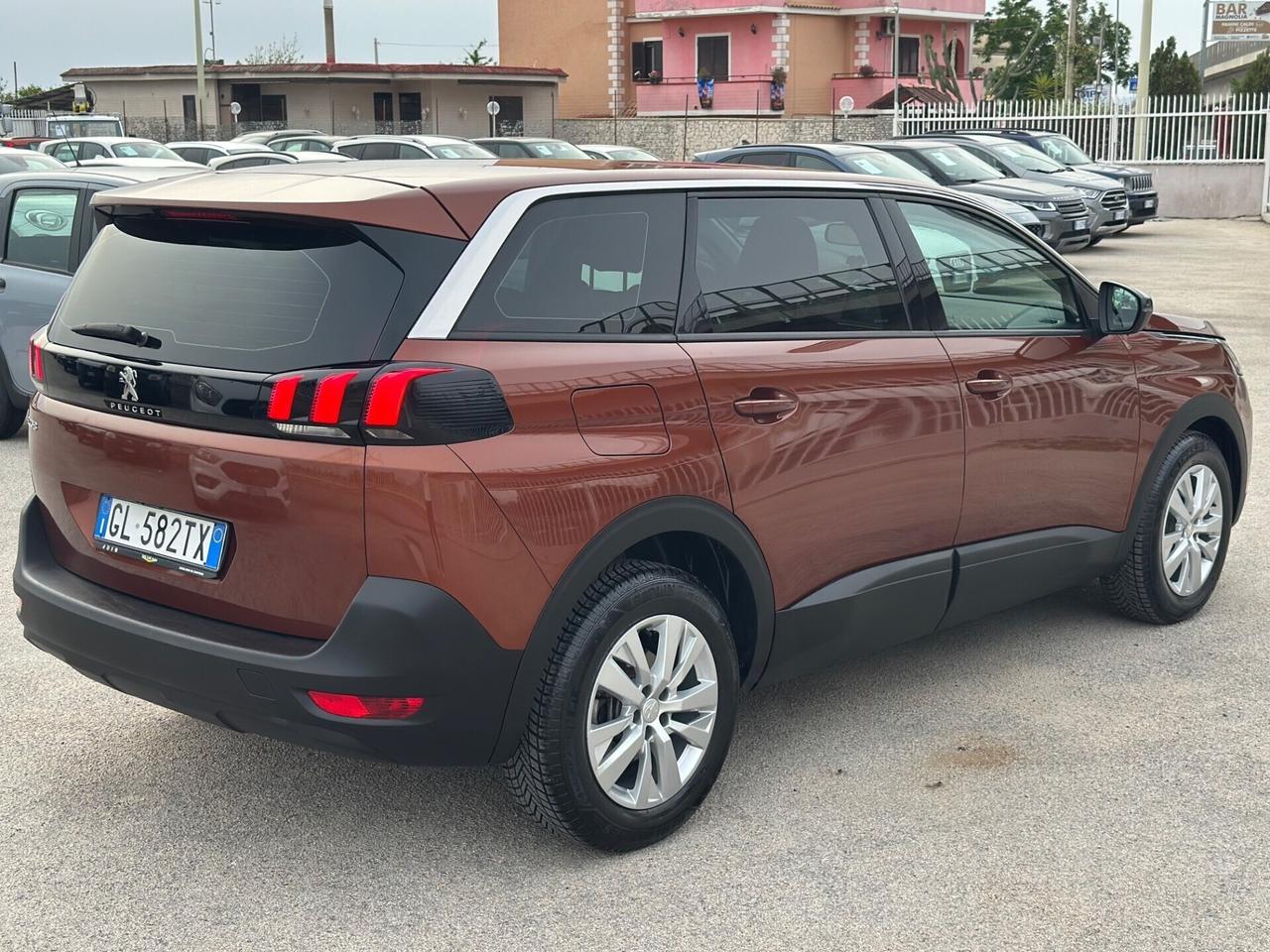 Peugeot 5008 2023 1.5 130 Pack !Soli 48 Mila Km!