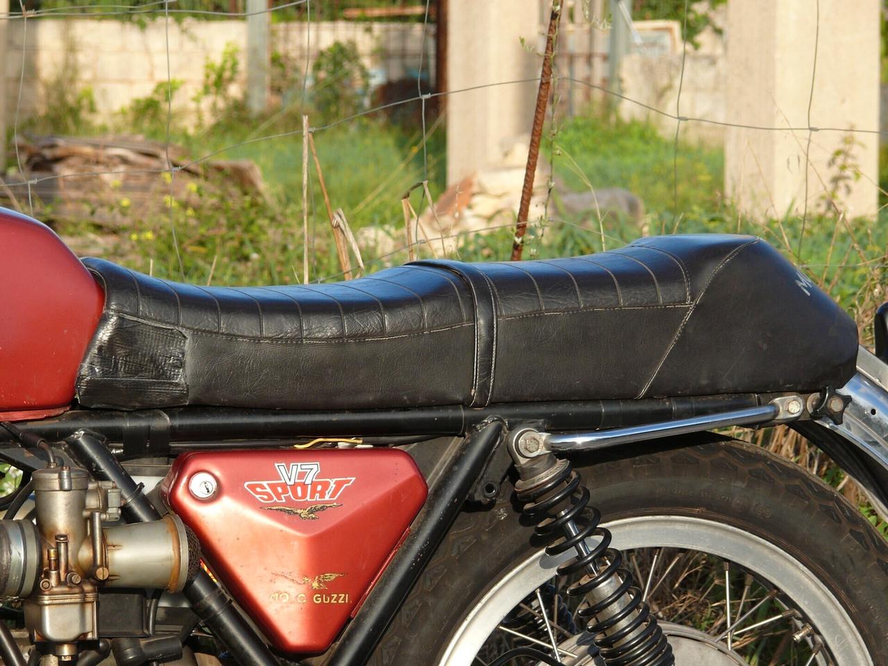 Moto Guzzi V7 SPORT (M1225)