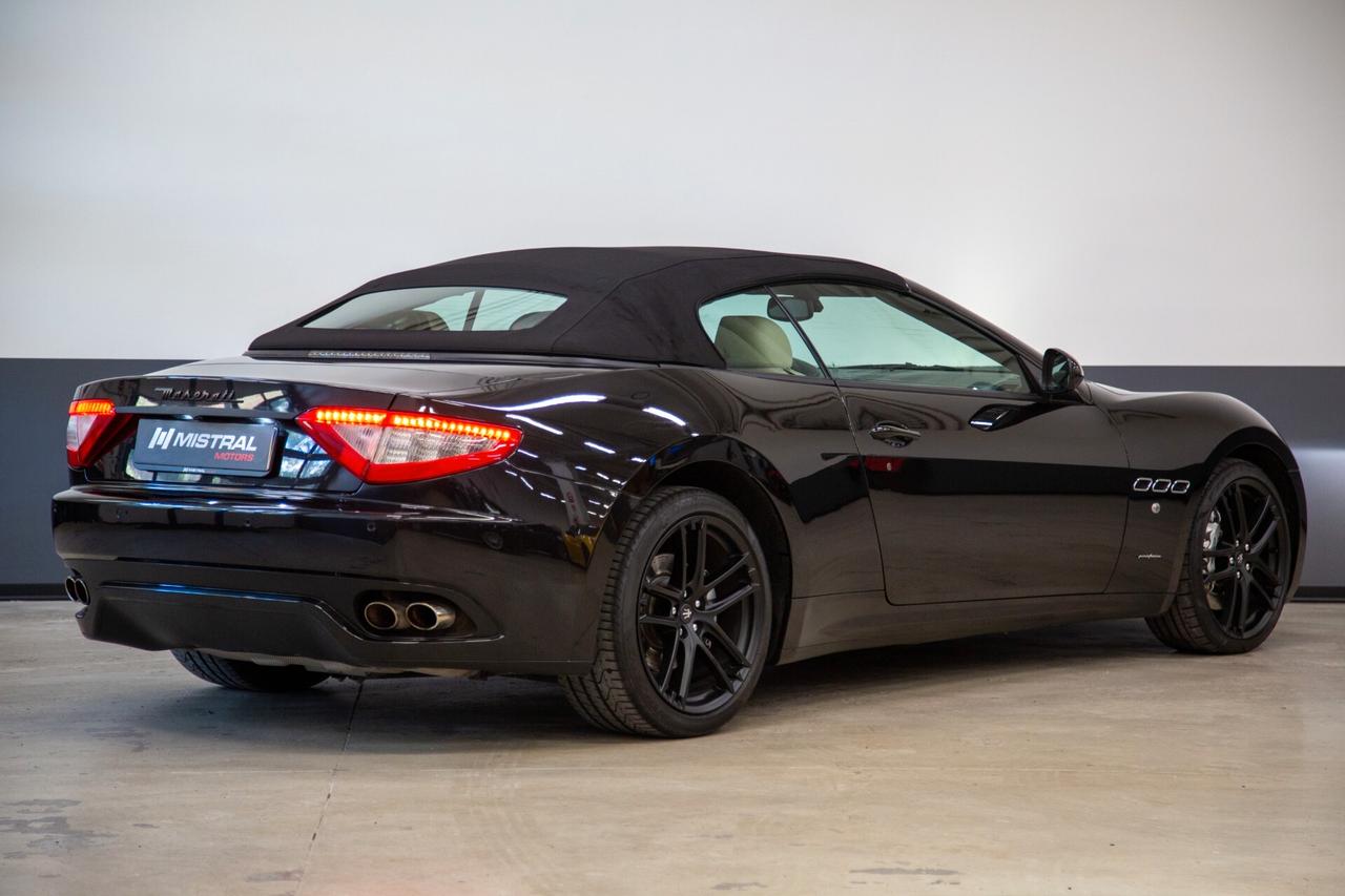 Maserati GranCabrio 4.7 V8
