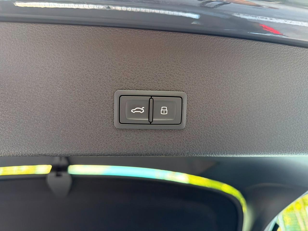 Audi Q8 e-tron SPB 55 quattro S line edition