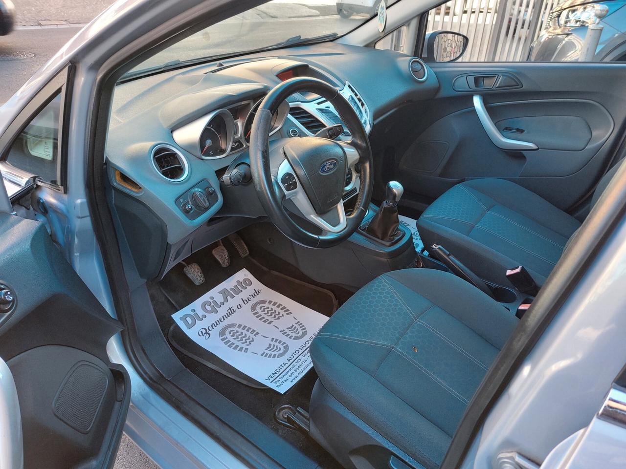 Ford Fiesta 1.4 TDCi 5p. Titanium