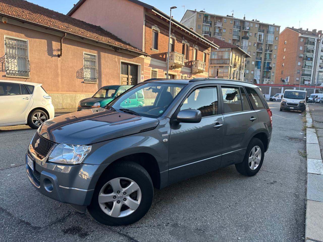 Suzuki Grand Vitara Grand Vitara 1.9td 5 porte gancio traino