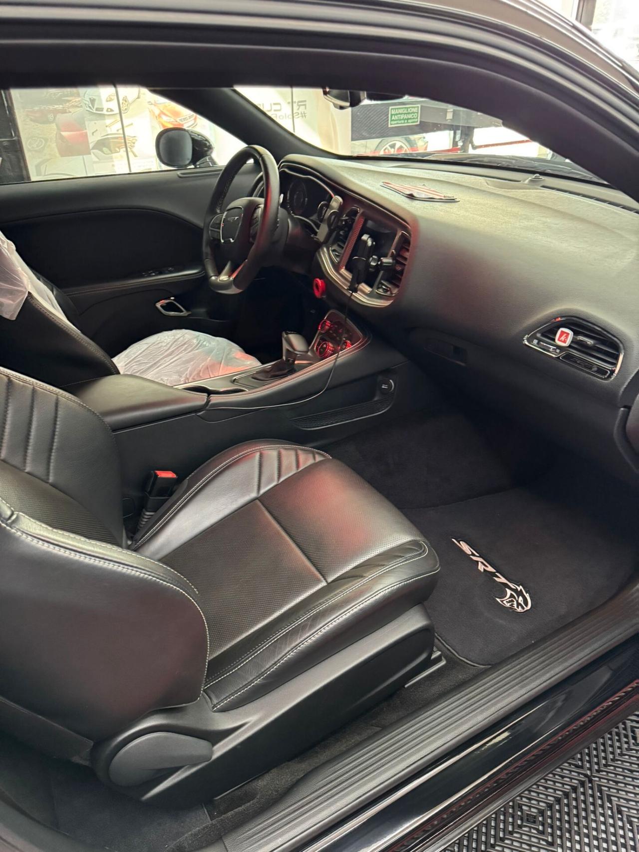 Dodge Challenger SRT HELLCAT 2017