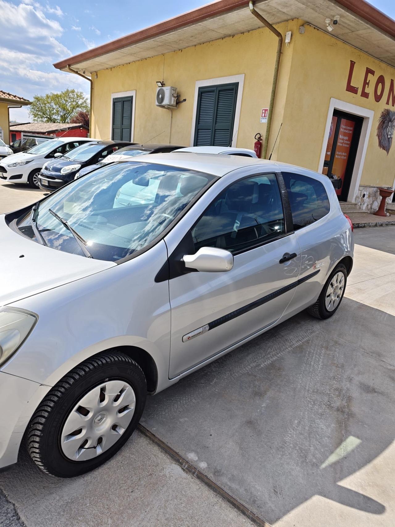 Renault Clio GPL valido 2029 garantita 12 mesi