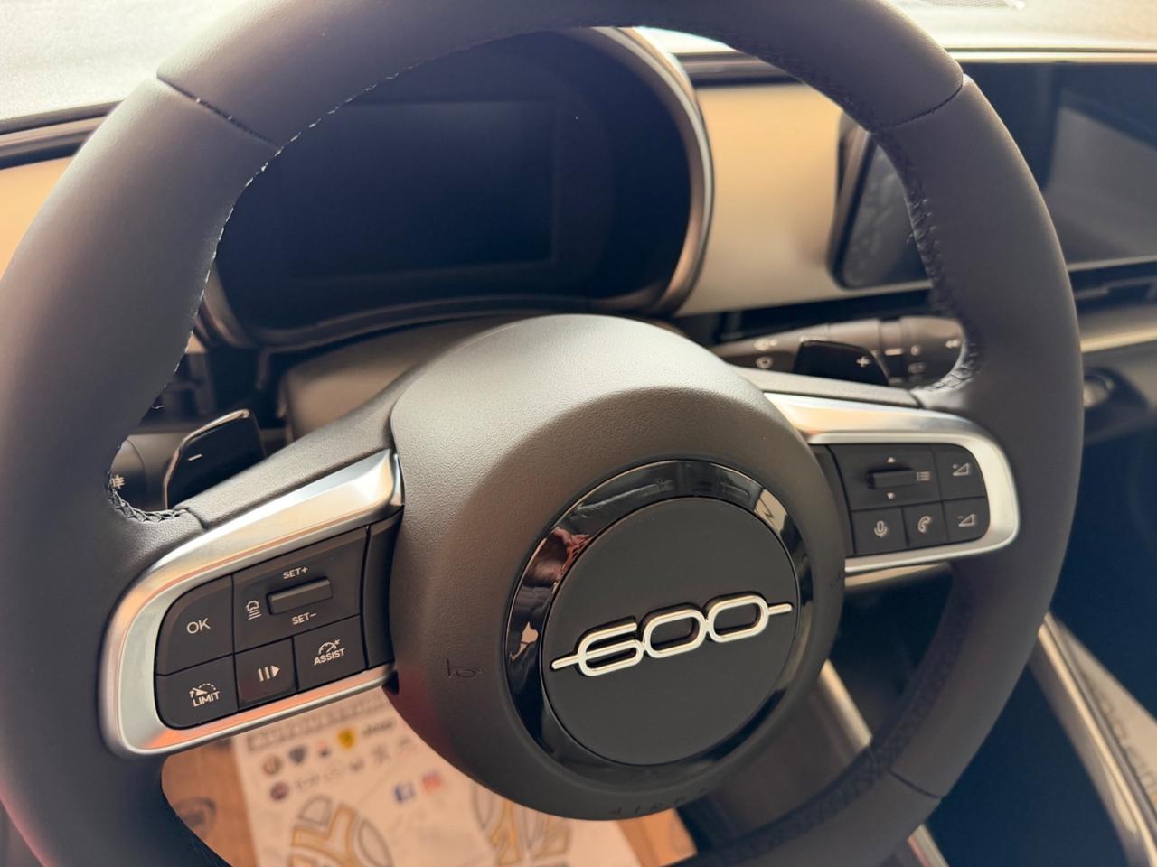 Fiat 600 Hybrid 110 CV DCT MHEV La Prima