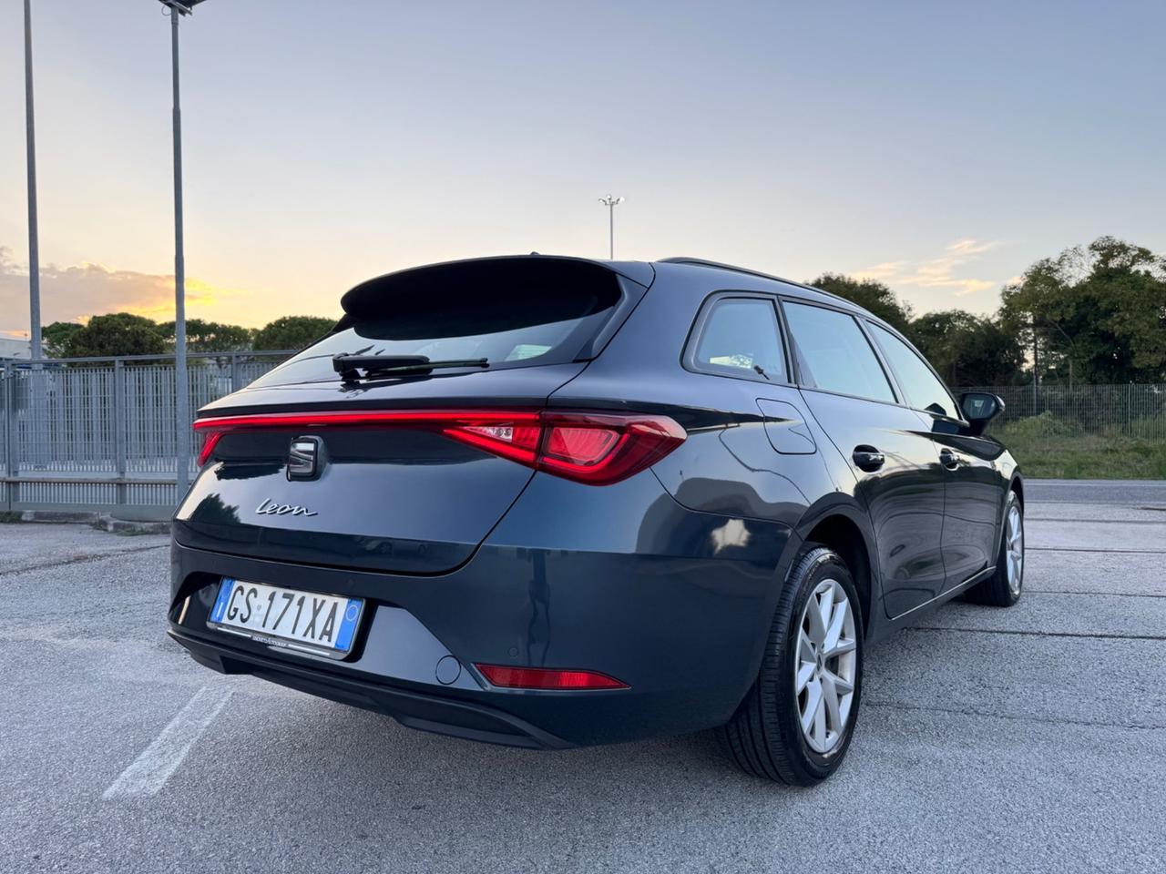 SEAT LEON SportsTourer 2.0 TDI DSG-Led Carplay