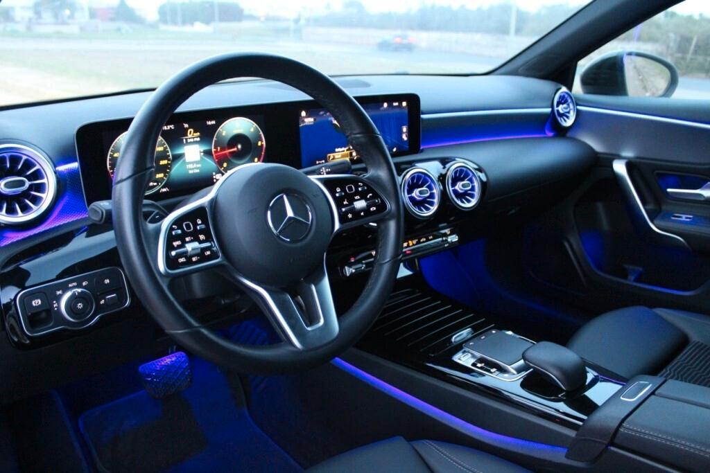 MERCEDES Classe A 200 d Aut. Sport *Luci Ambiente