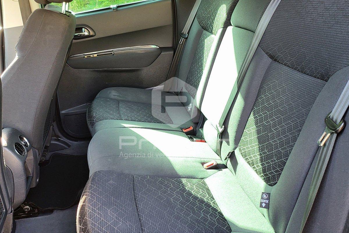 PEUGEOT 3008 1.6 HDi 115CV Business