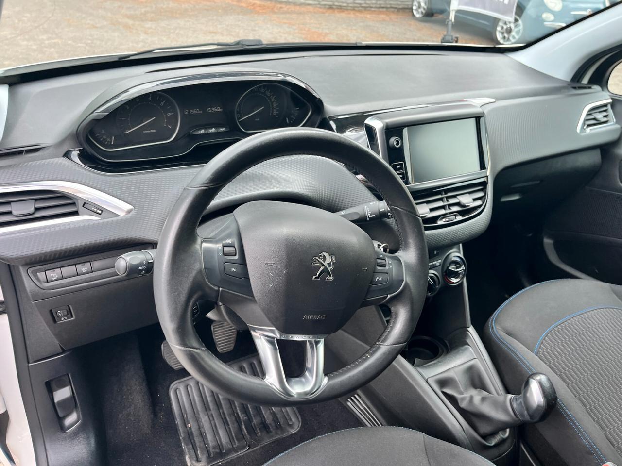 Peugeot 208 PureTech 82 Stop&Start 5 porte Signature