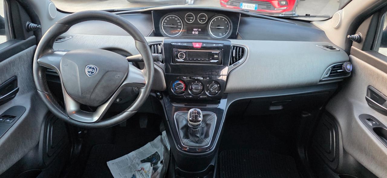 Lancia Ypsilon 1.2 69 CV 5 Benzina