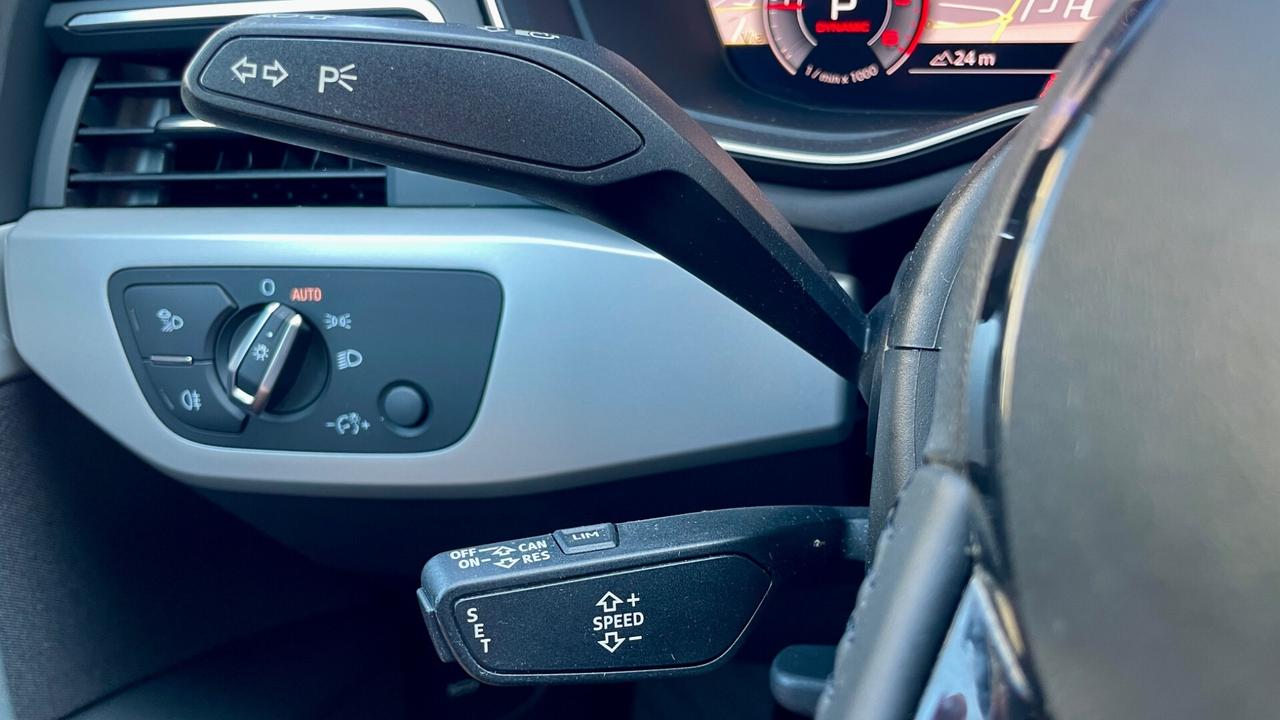 Audi A4 Avant 35 TDI/163 CV S tronic Advanced LED COCKPIT