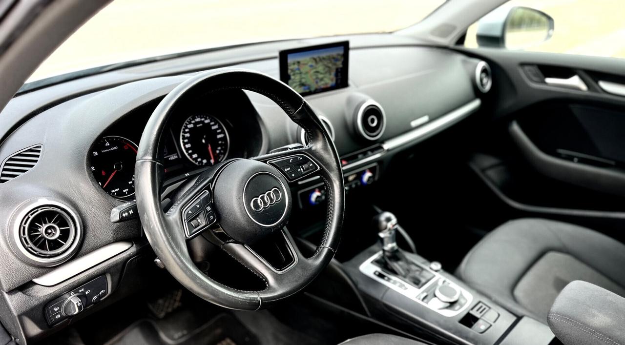 Audi A3 SPB 1.6 TDI S tronic*NAVI*SENSORI*UNIPRO