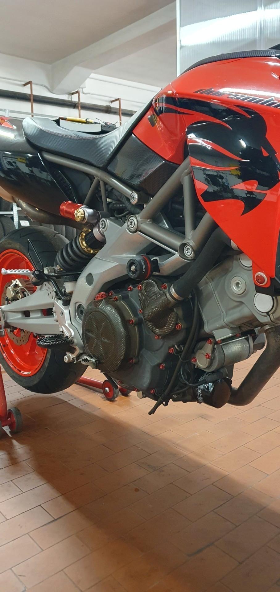 APRILIA DORSODURO 750 CC