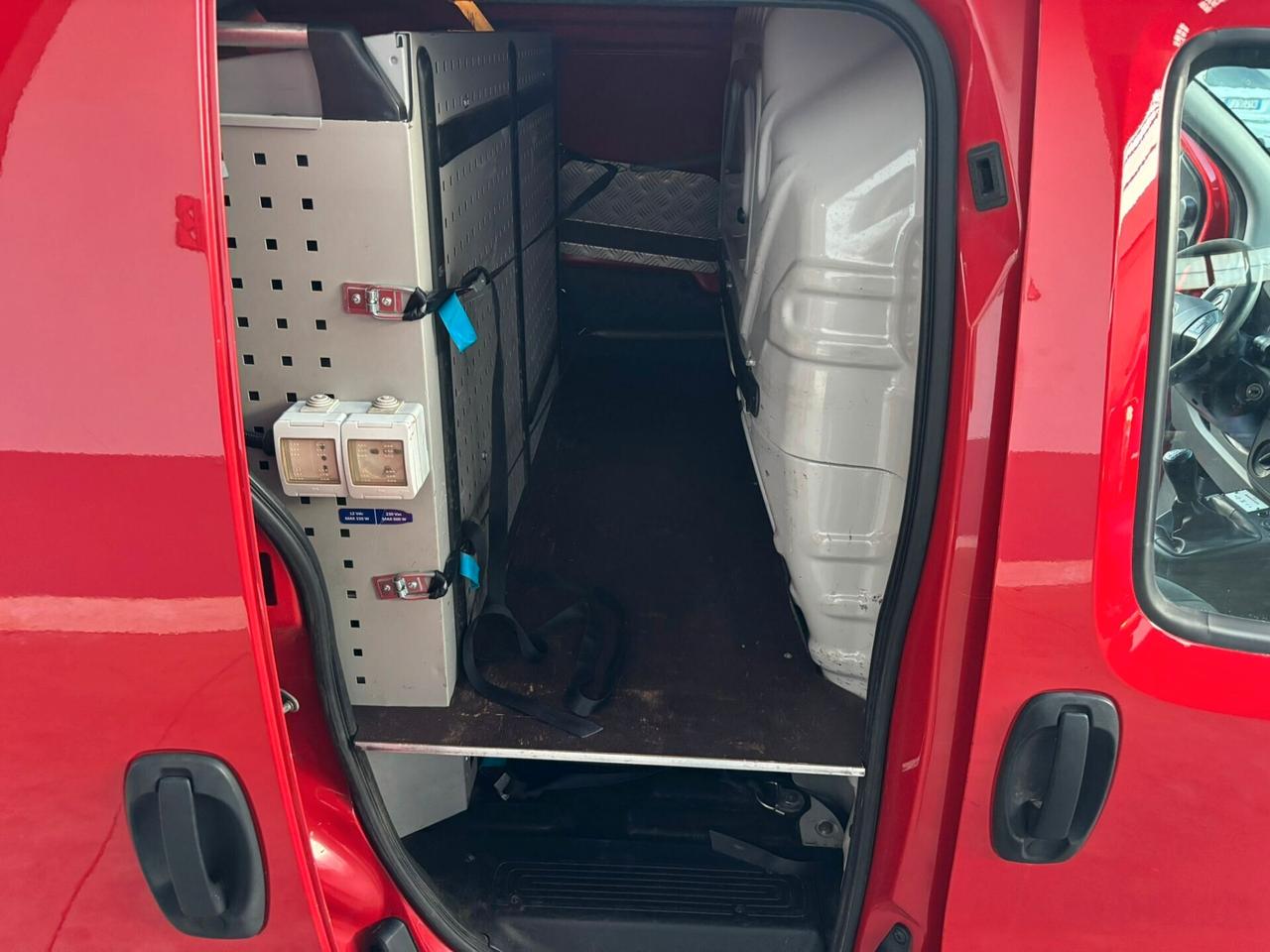 Fiat Fiorino 1.3 MJT ADVENTURE 95CV