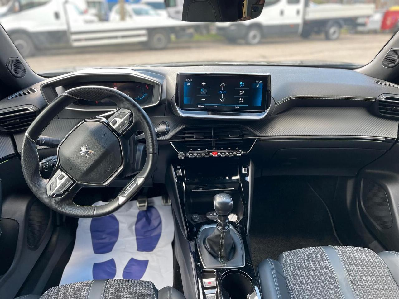 Peugeot 2008 PureTech 130 S&S EAT8 GT