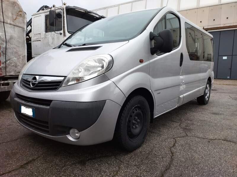 Opel Vivaro 29 2.0 CDTI 120CV 9 POSTI Furgone Vetrato Fap