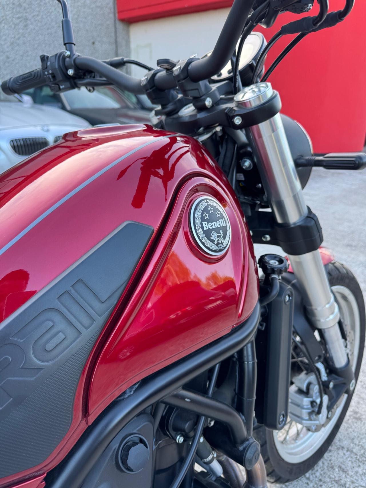 Benelli Leoncino 500 TRAIL