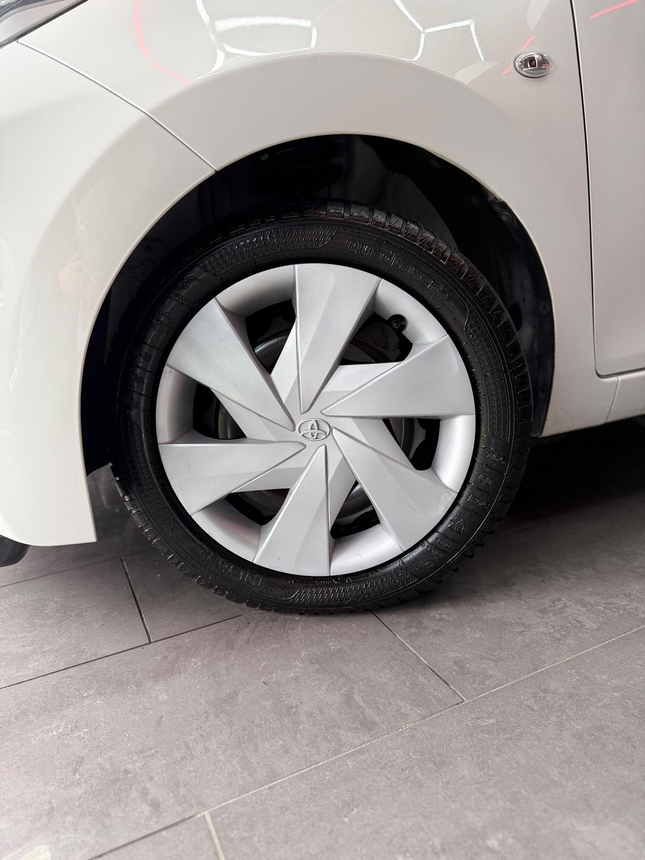 Toyota Aygo 1.0 Benzina x-clusiv 11/2014 AUTOMATICA