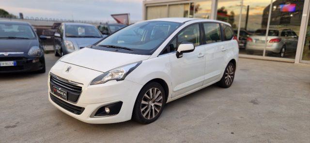 PEUGEOT 5008 2.0 HDi 163CV aut. Allure