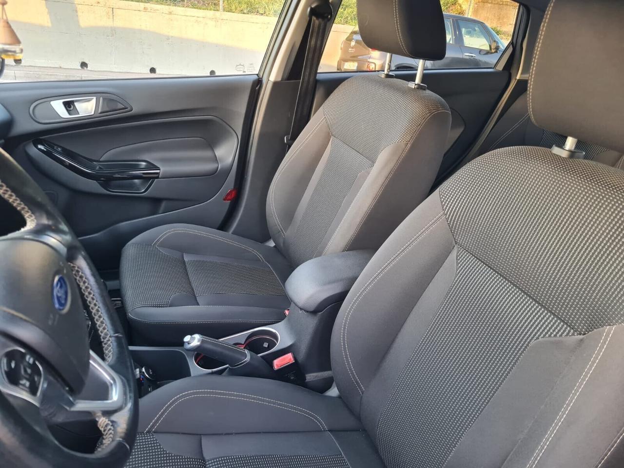 Ford Fiesta Ford fiesta 1.2 gpl titanium